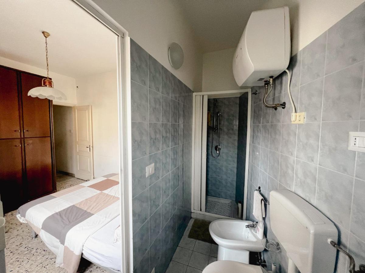 Home Rising Sun - Rooms With Private Bathrooms CTA Exterior photo
